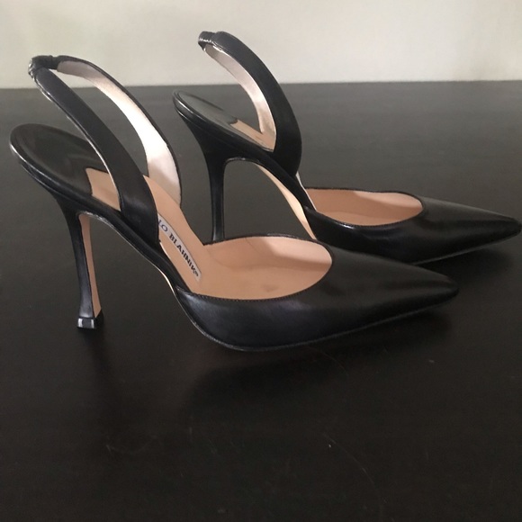 Manolo Blahnik Carolyne Black Pumps, size 37.5 - Picture 3 of 5
